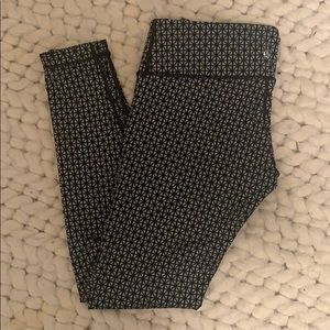 Lululemon wunder under geometric tights